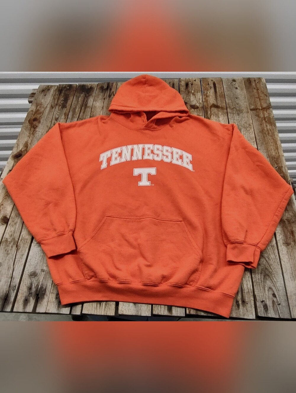 2000's NCAA Tennessee Volunteers hoodie Men's size XL measurements 26 INCHES
